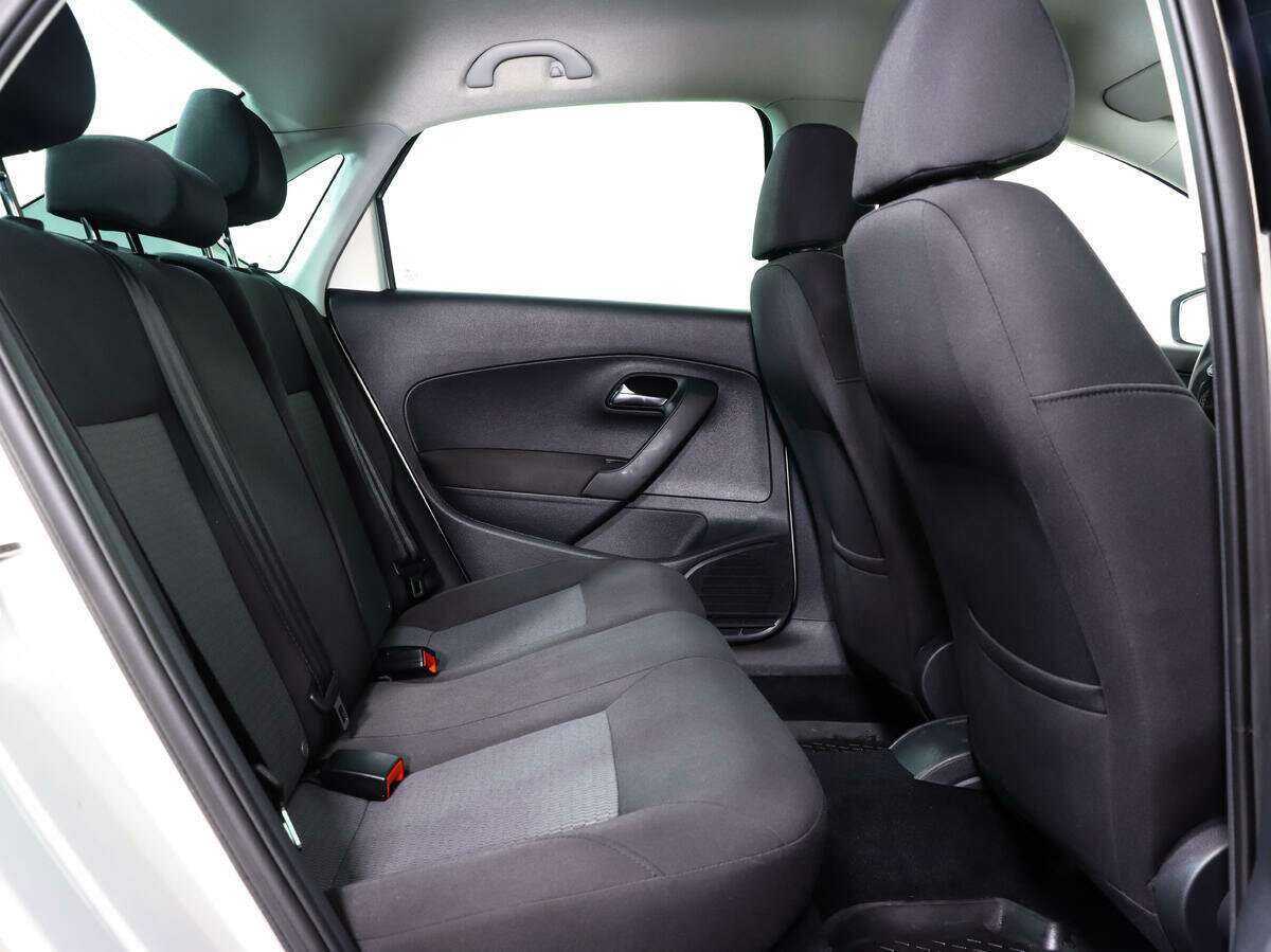 Купить Volkswagen Polo с пробегом. Фото: #14