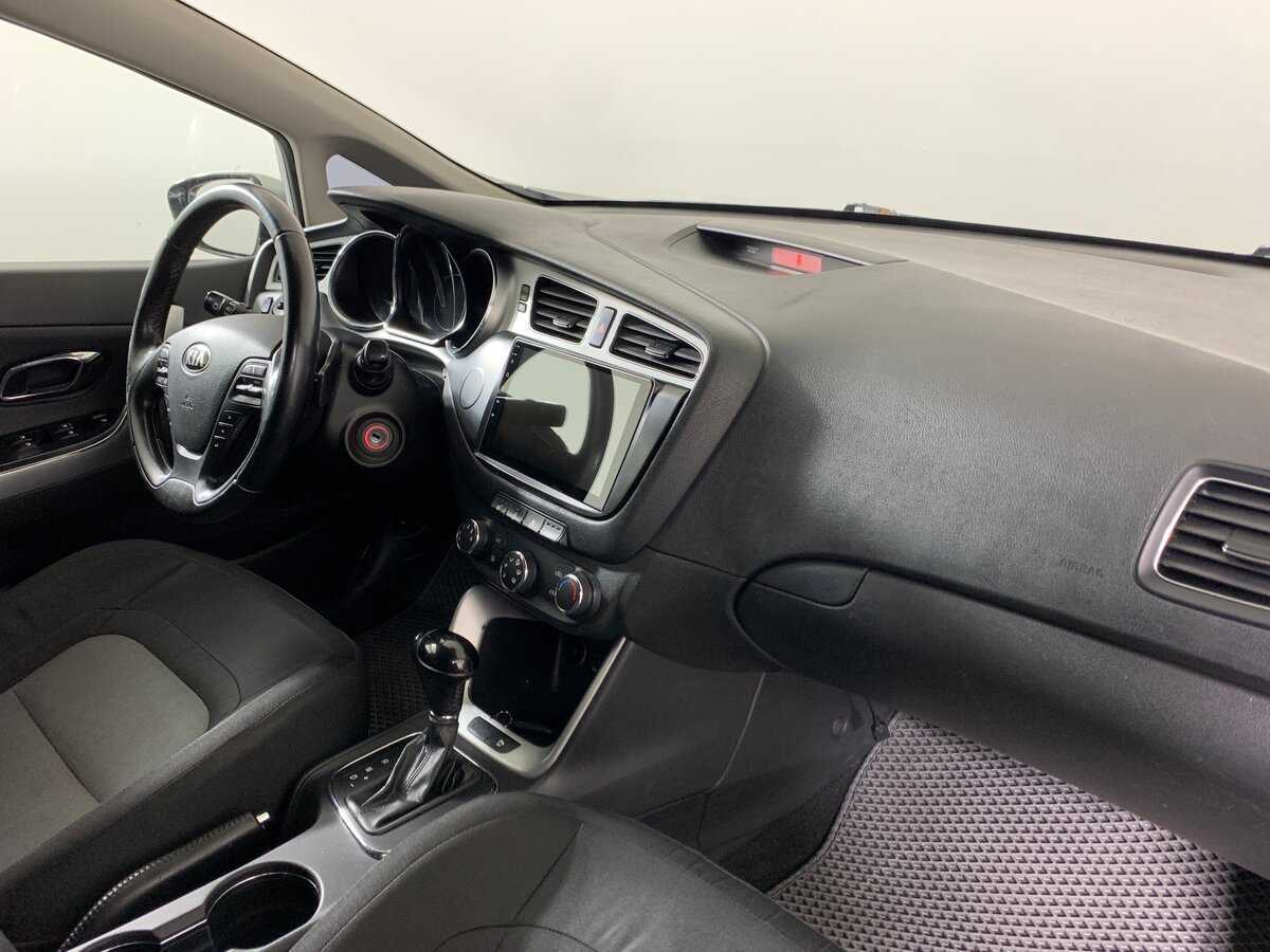 Купить Kia Ceed с пробегом. Фото: #13