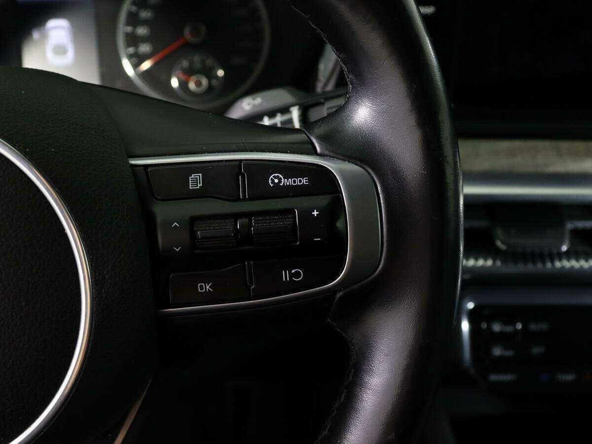 Купить Kia K5 с пробегом. Фото: #17