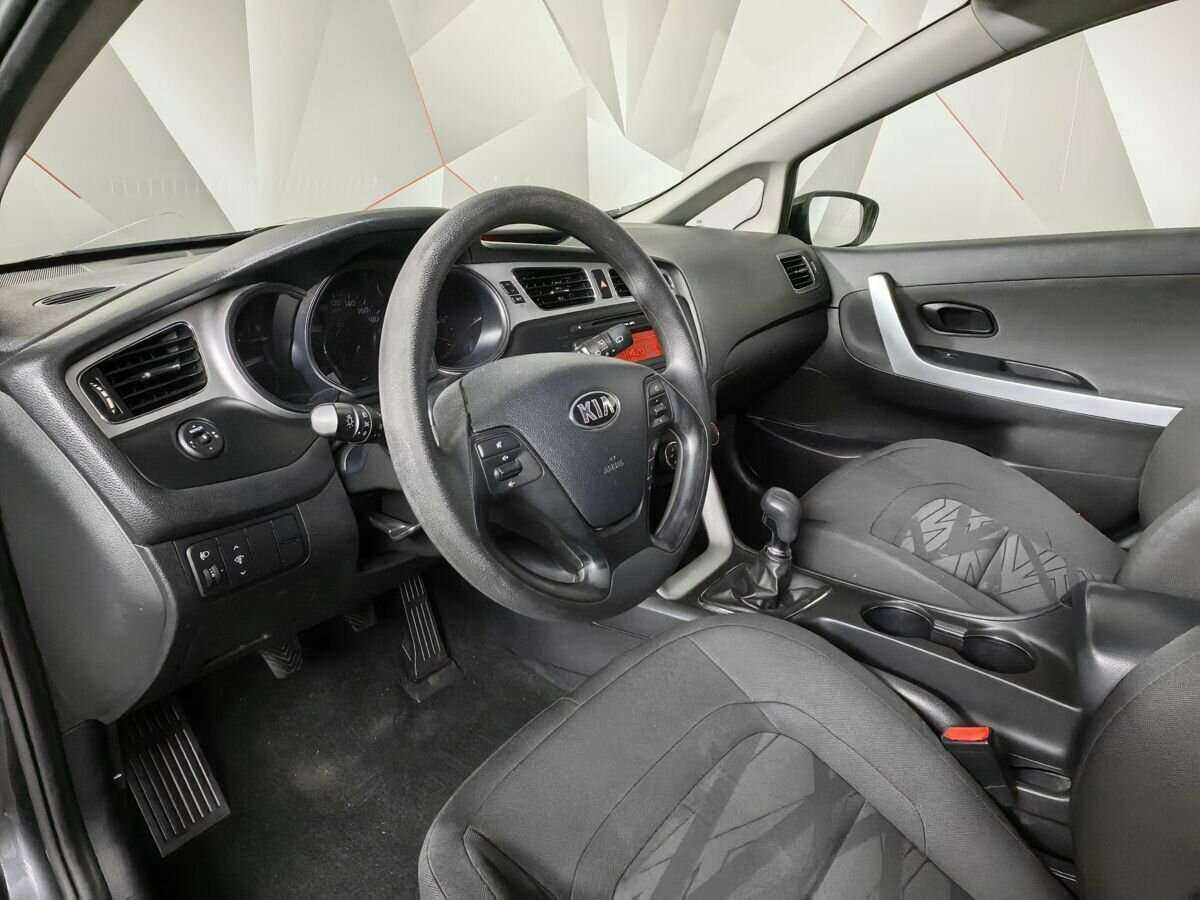 Купить Kia Ceed с пробегом. Фото: #13