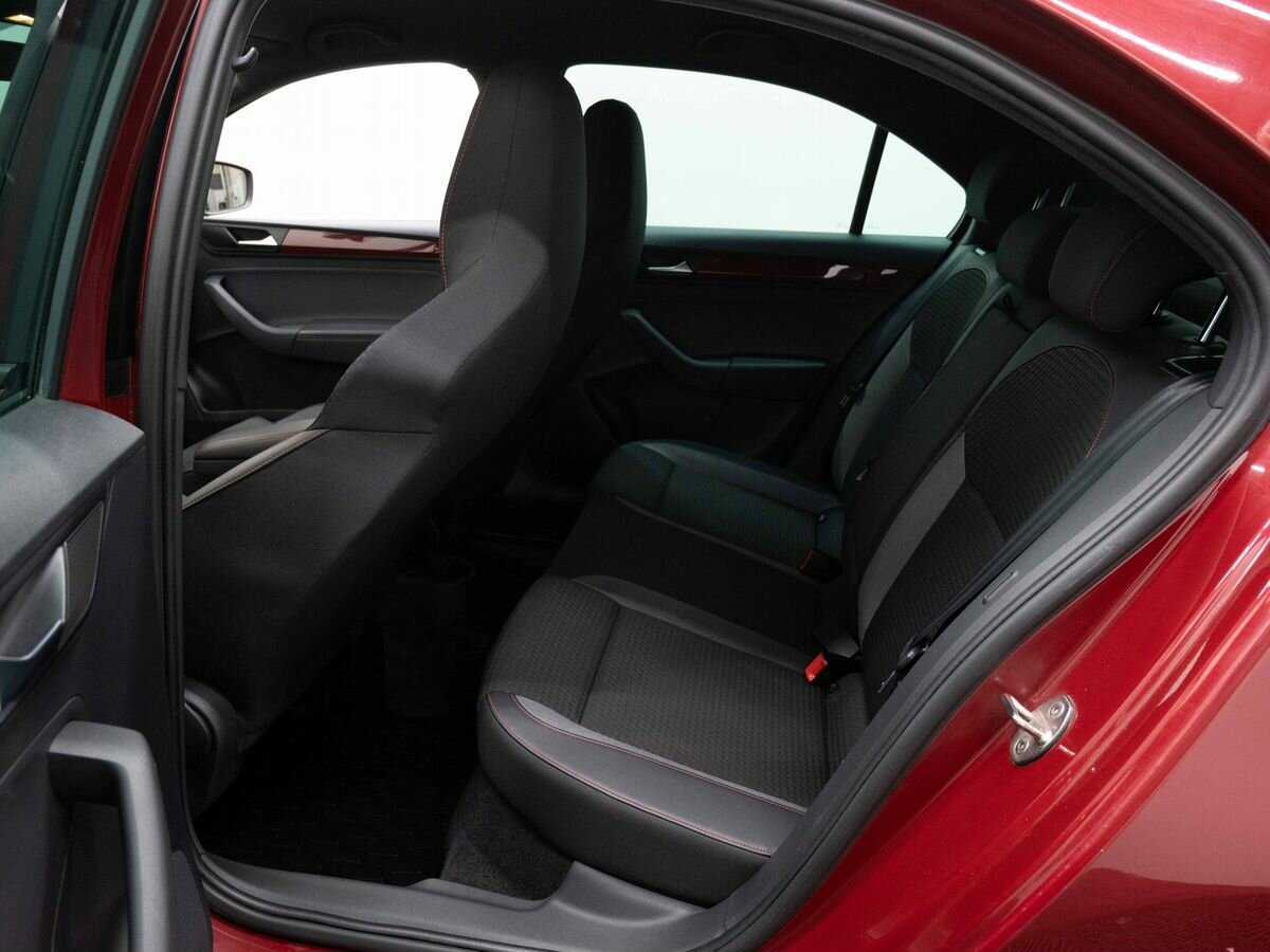 Купить Volkswagen Polo с пробегом. Фото: #9