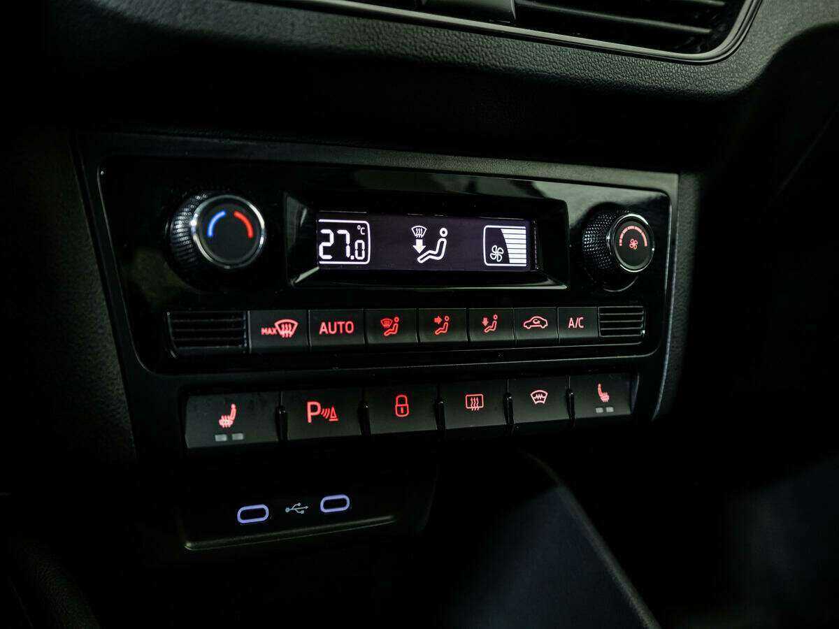 Купить Volkswagen Polo с пробегом. Фото: #15