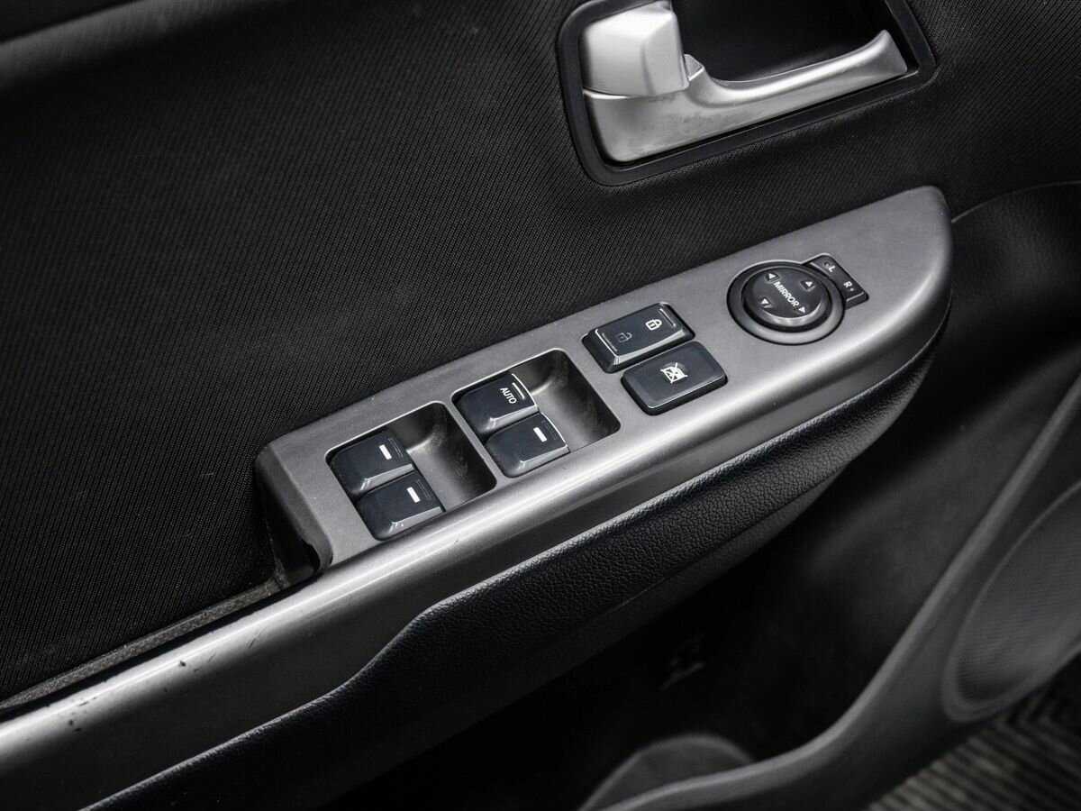 Купить Kia Rio с пробегом. Фото: #15