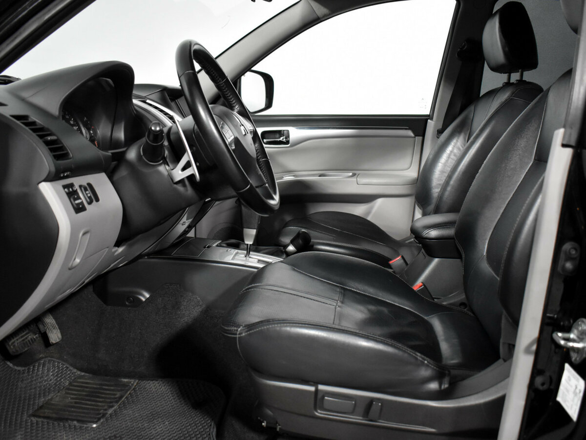 Купить Mitsubishi Pajero Sport с пробегом. Фото: #8