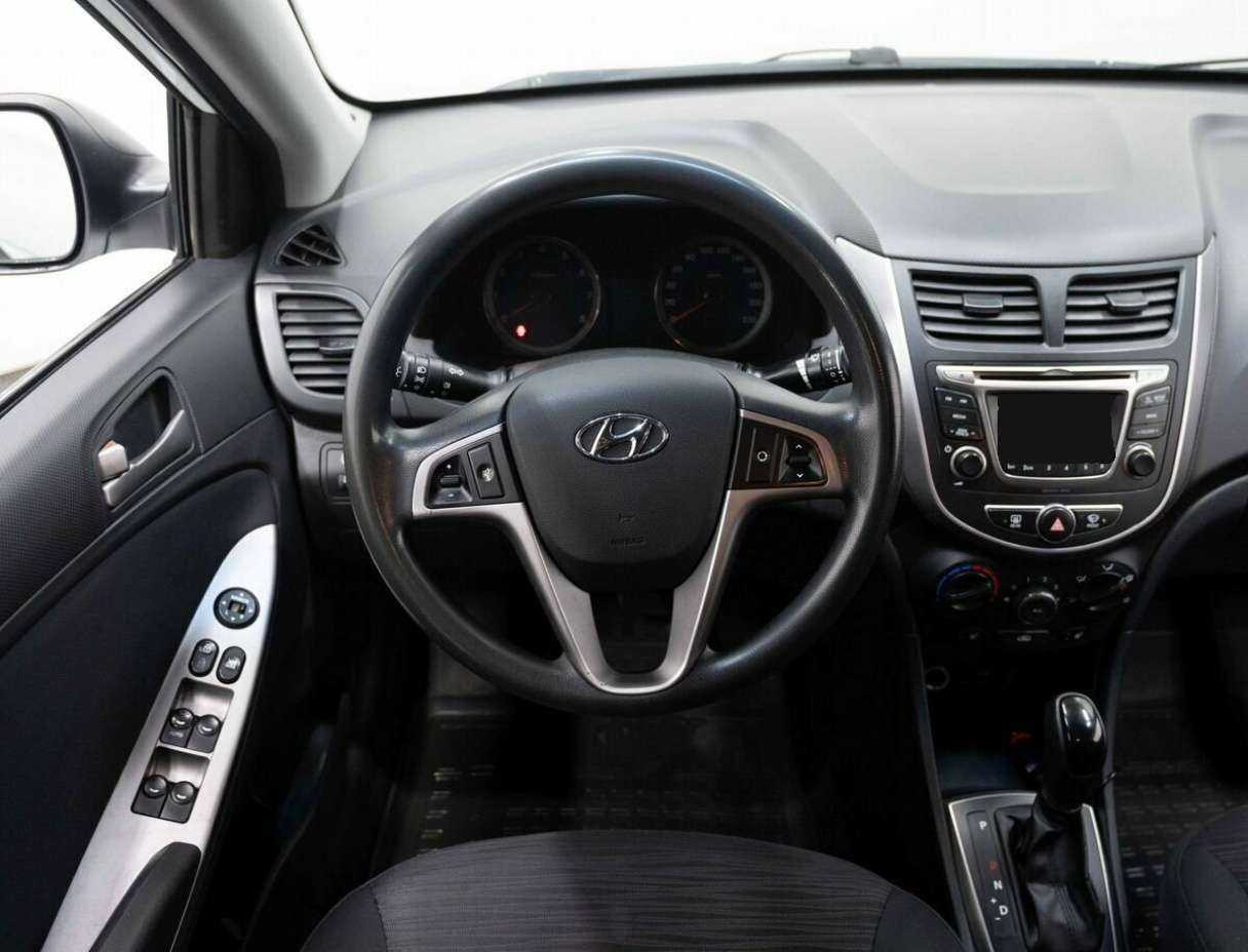 Купить Hyundai Solaris с пробегом. Фото: #14