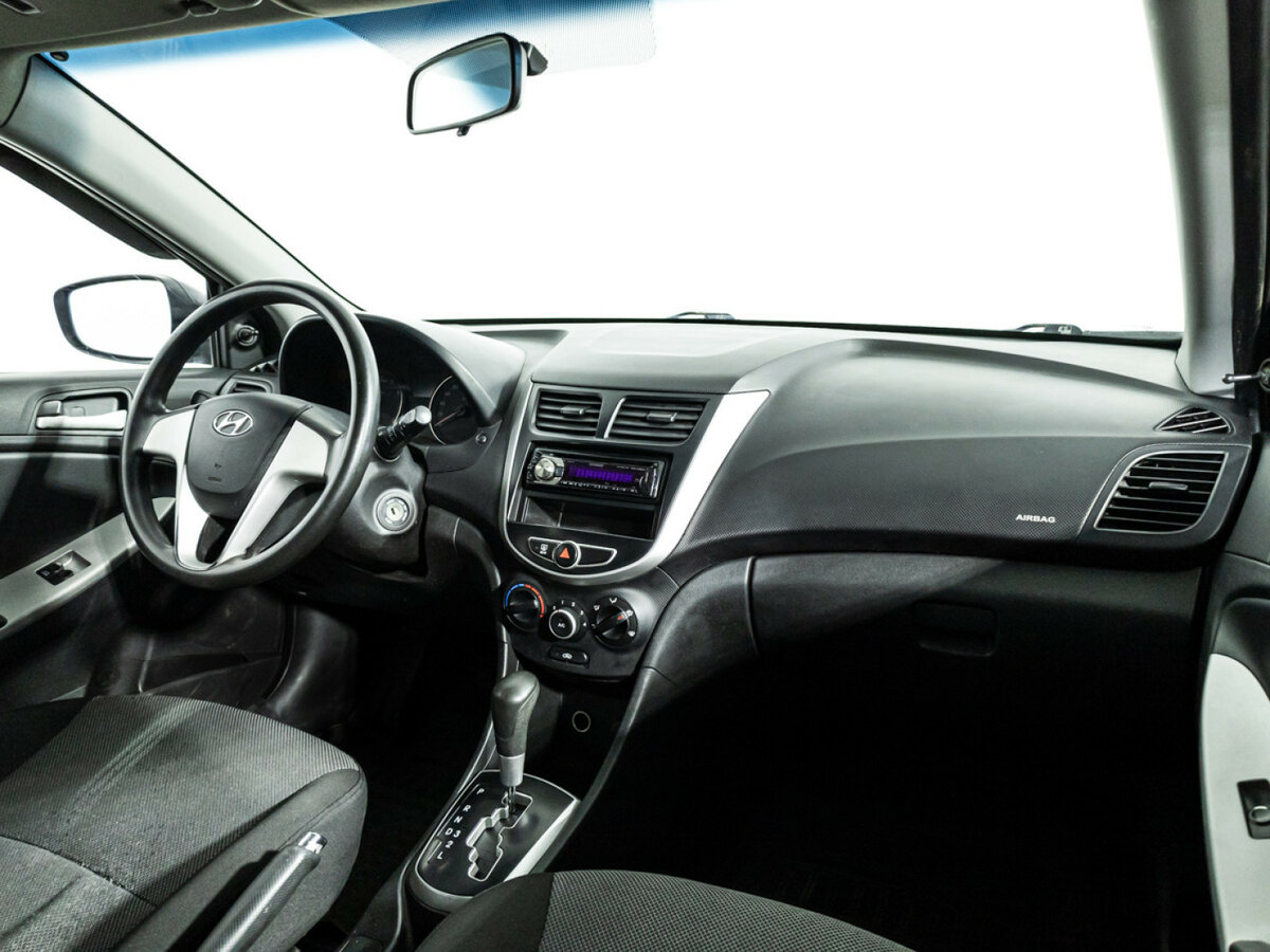 Купить Hyundai Solaris с пробегом. Фото: #8