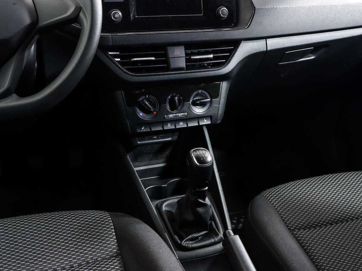 Купить Volkswagen Polo с пробегом. Фото: #8