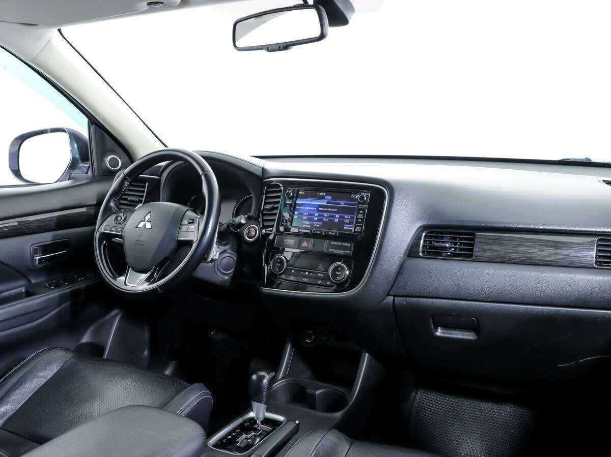 Купить Mitsubishi Outlander с пробегом. Фото: #8