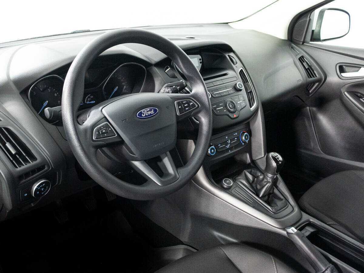 Купить Ford Focus с пробегом. Фото: #10