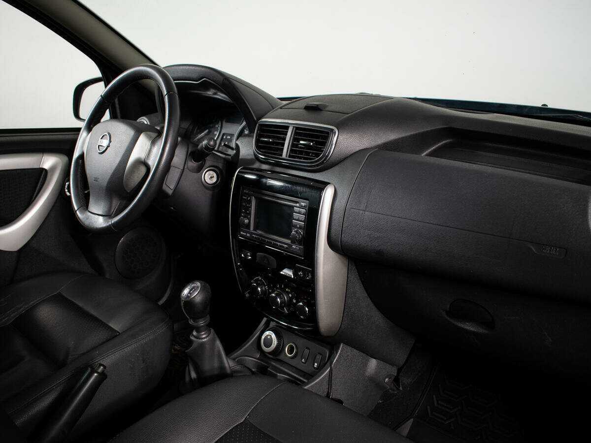Купить Nissan Terrano с пробегом. Фото: #8