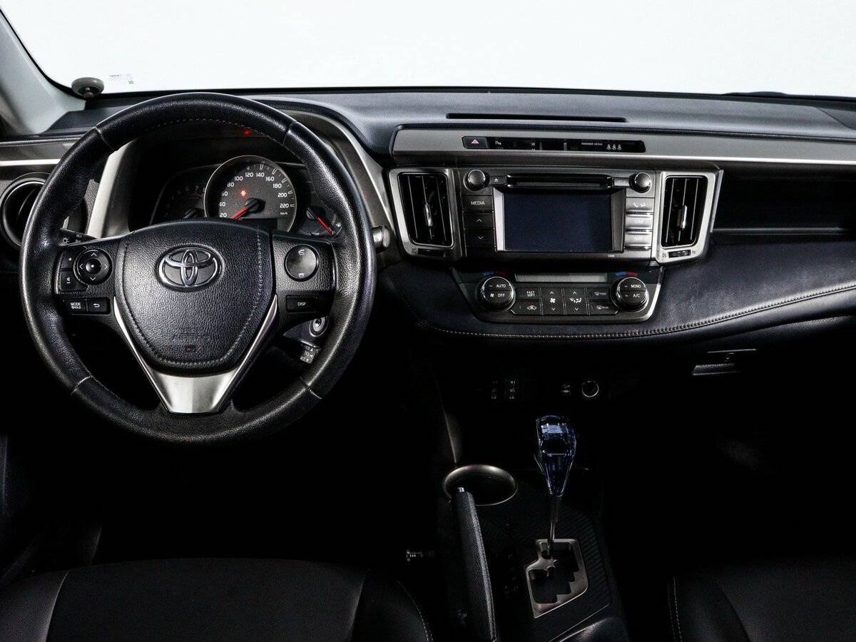 Купить Toyota RAV4 с пробегом. Фото: #11