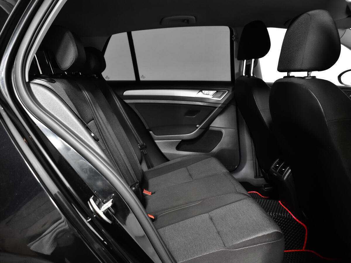 Купить Volkswagen Golf с пробегом. Фото: #9