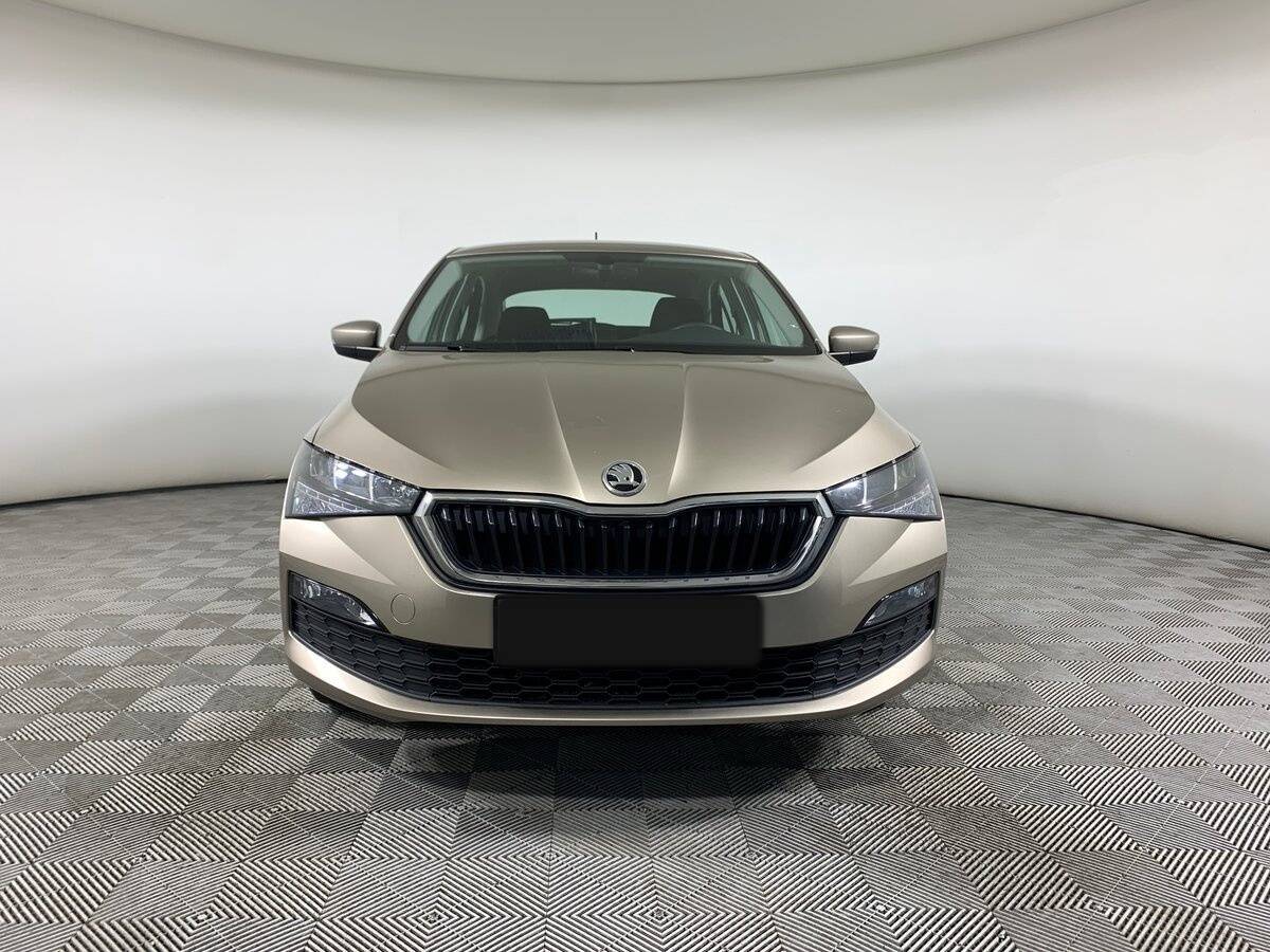 Купить Skoda Rapid с пробегом. Фото: #1