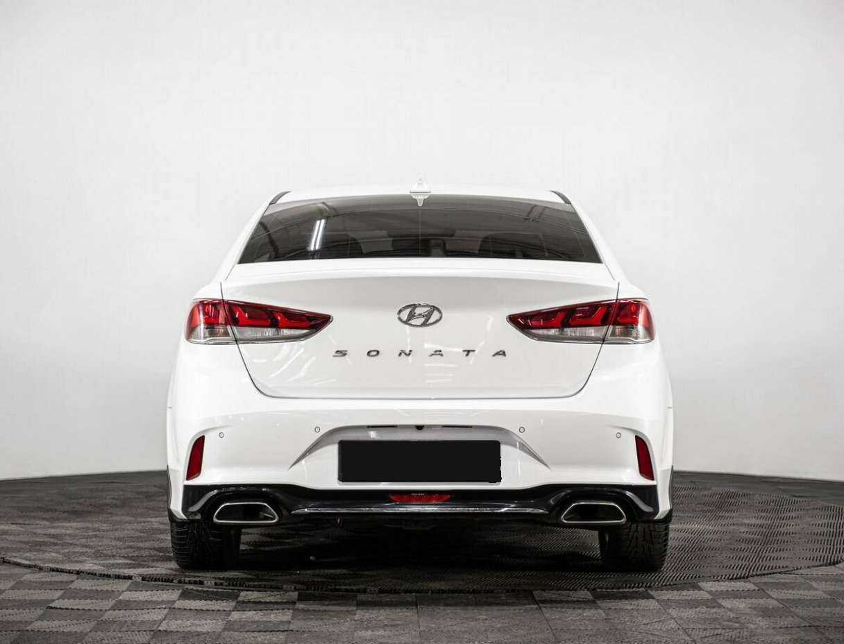 Купить Hyundai Sonata с пробегом. Фото: #4