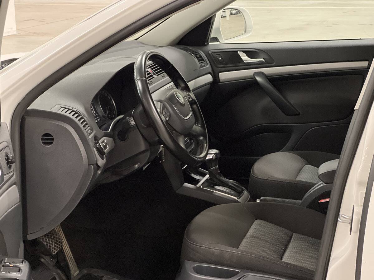 Купить Skoda Octavia с пробегом. Фото: #10