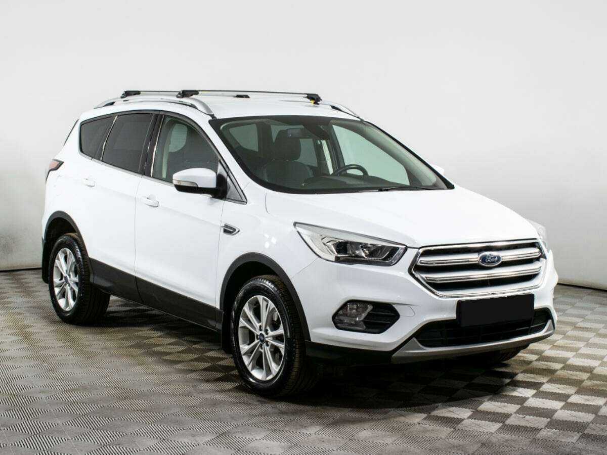 Купить Ford Kuga с пробегом. Фото: #2