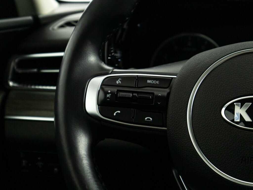 Купить Kia K5 с пробегом. Фото: #23