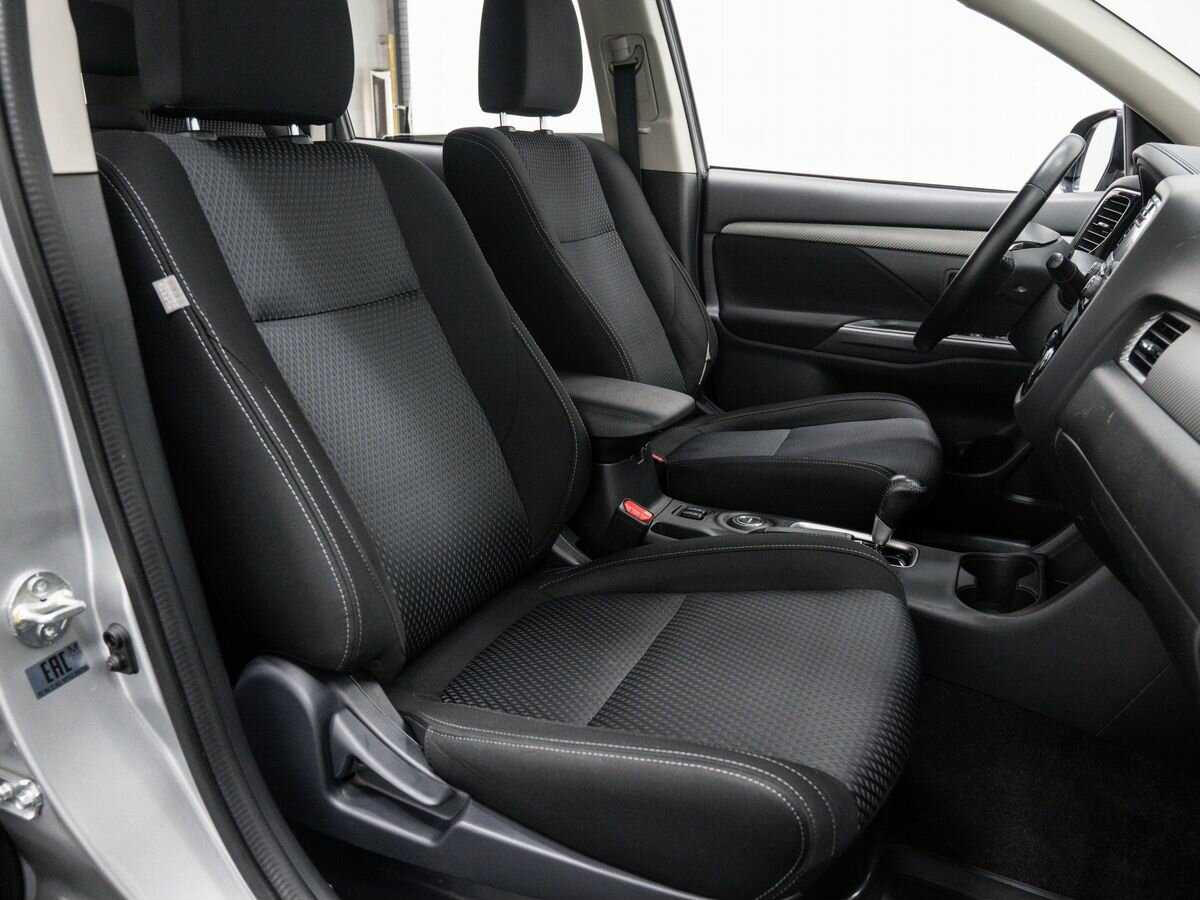 Купить Mitsubishi Outlander с пробегом. Фото: #9