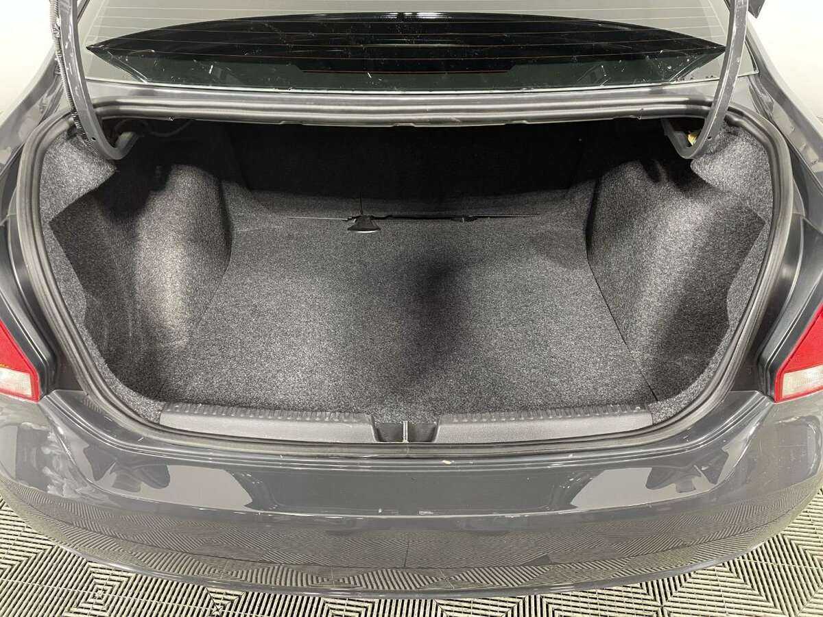 Купить Volkswagen Polo с пробегом. Фото: #16