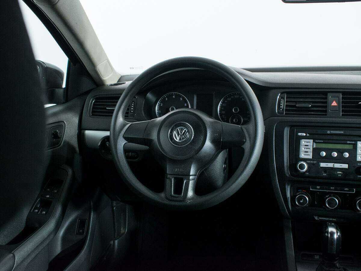 Купить Volkswagen Jetta с пробегом. Фото: #13