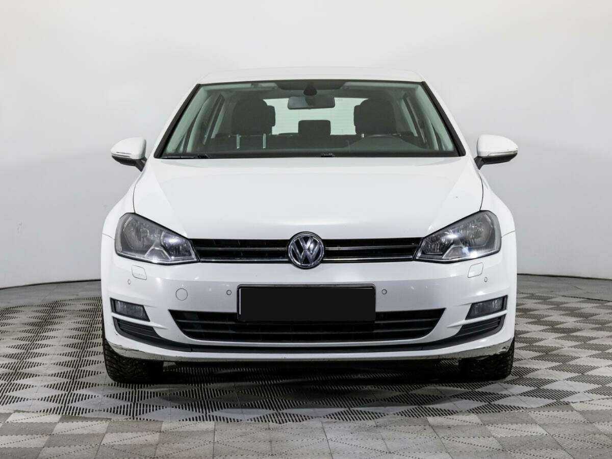 Купить Volkswagen Golf с пробегом. Фото: #1