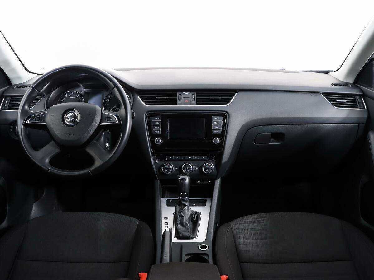 Купить Skoda Octavia с пробегом. Фото: #9