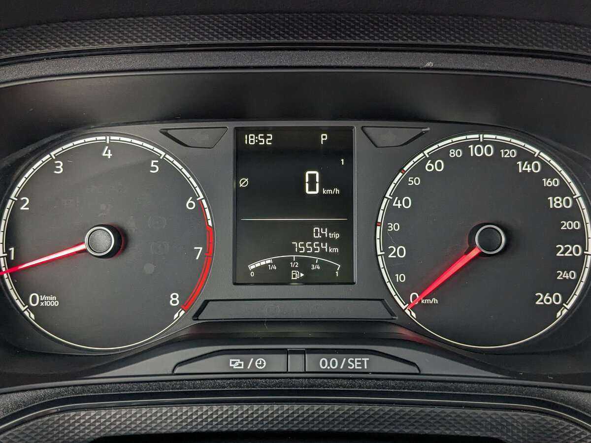 Купить Volkswagen Polo с пробегом. Фото: #10