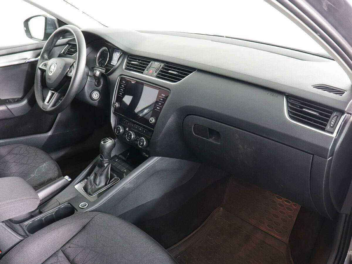 Купить Skoda Octavia с пробегом. Фото: #8