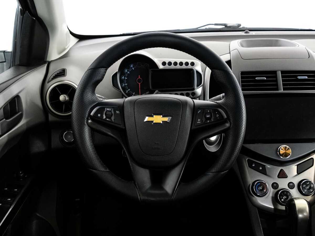 Купить Chevrolet Aveo с пробегом. Фото: #11