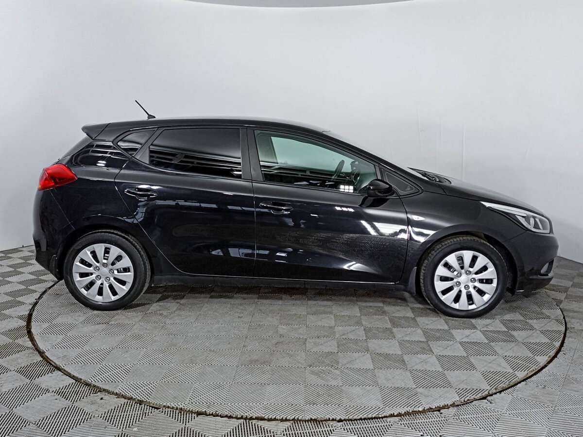 Купить Kia Ceed с пробегом. Фото: #3