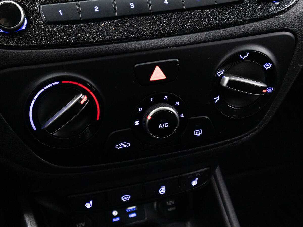Купить Hyundai Solaris с пробегом. Фото: #15
