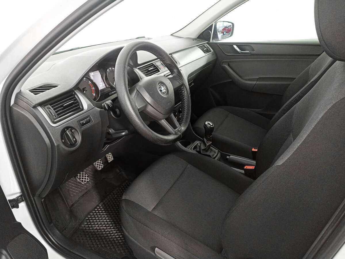 Купить Skoda Rapid с пробегом. Фото: #15