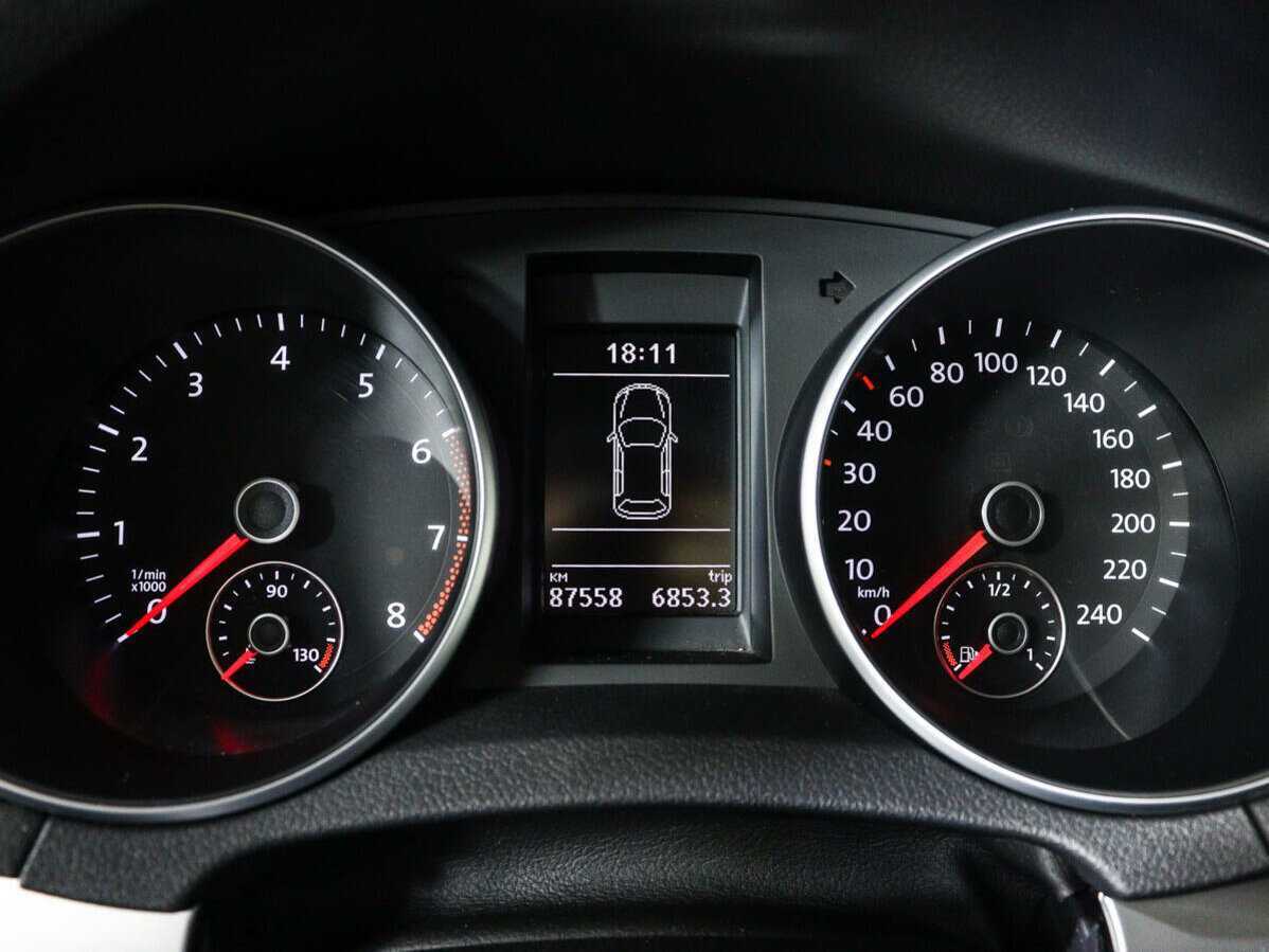 Купить Volkswagen Golf с пробегом. Фото: #9