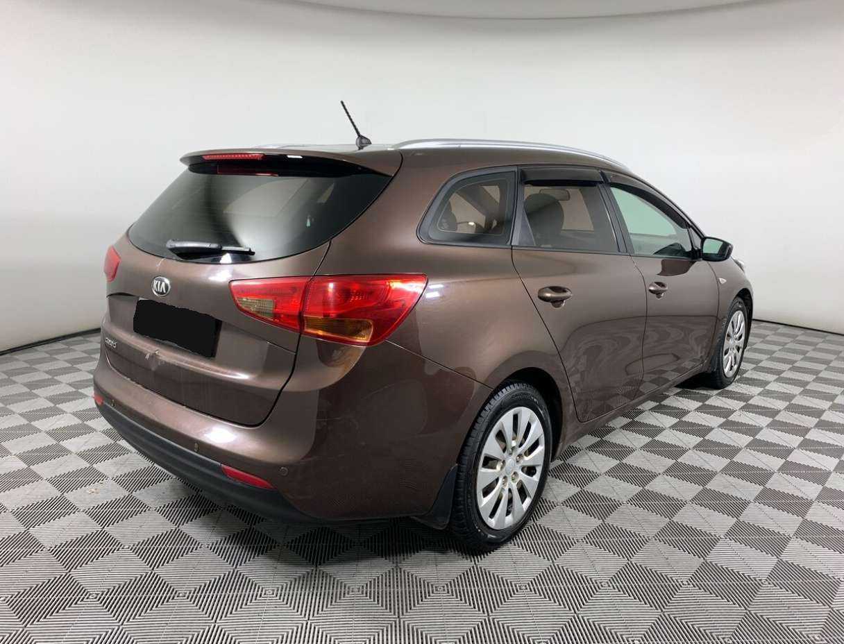 Купить Kia Ceed с пробегом. Фото: #4