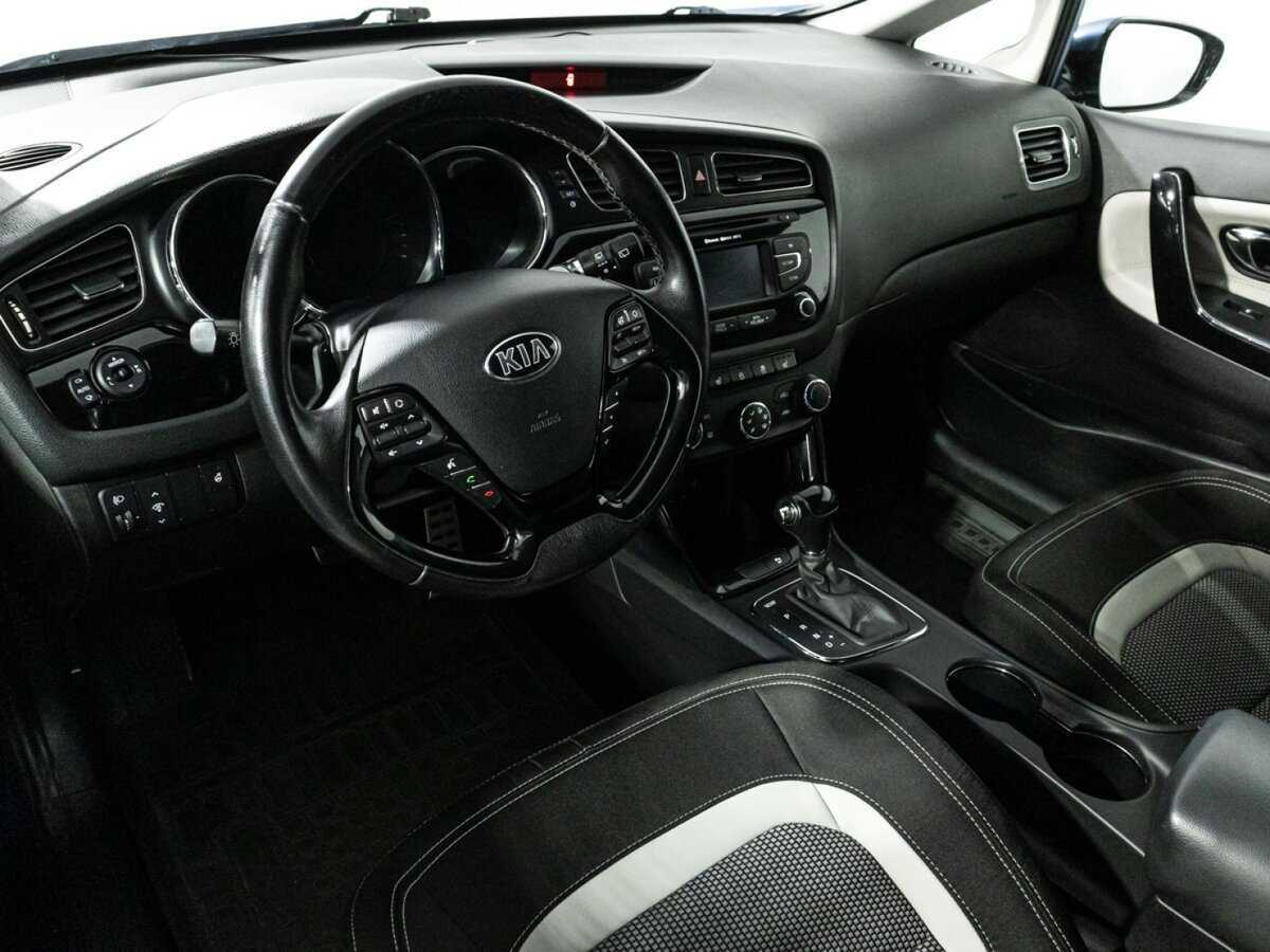 Купить Kia Ceed с пробегом. Фото: #10