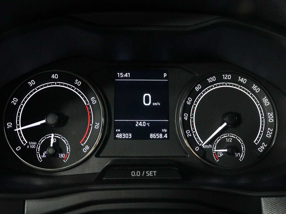 Купить Skoda Rapid с пробегом. Фото: #10