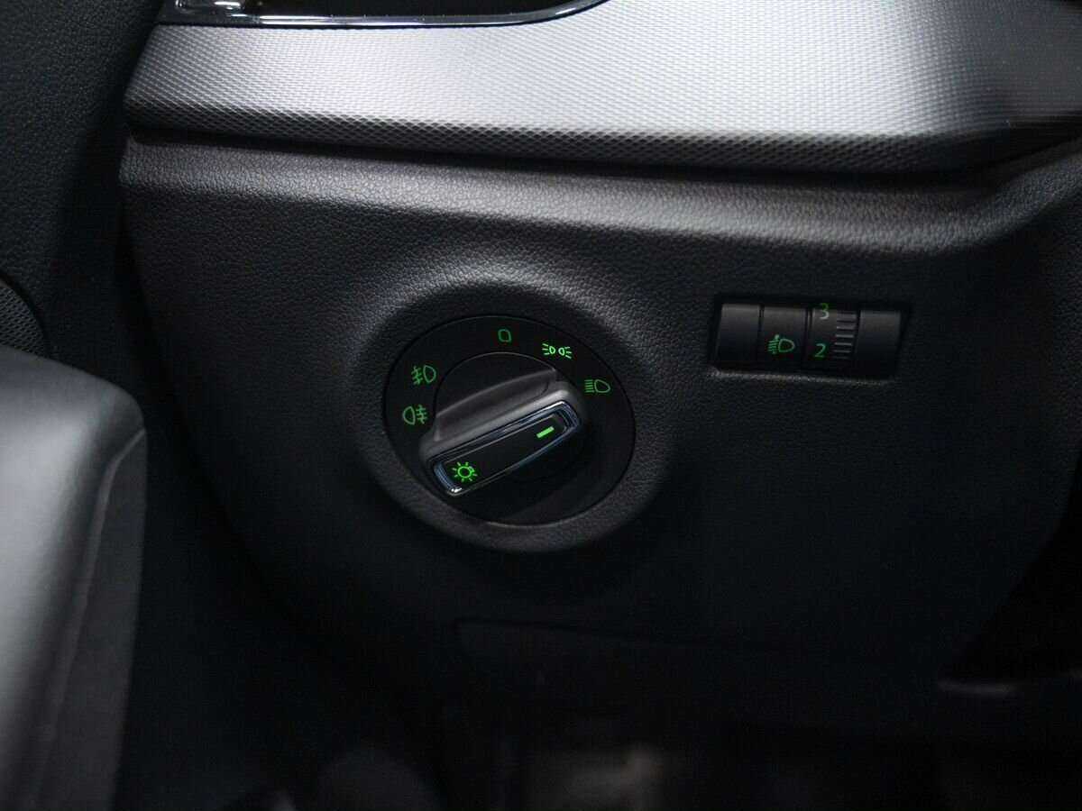 Купить Skoda Rapid с пробегом. Фото: #16