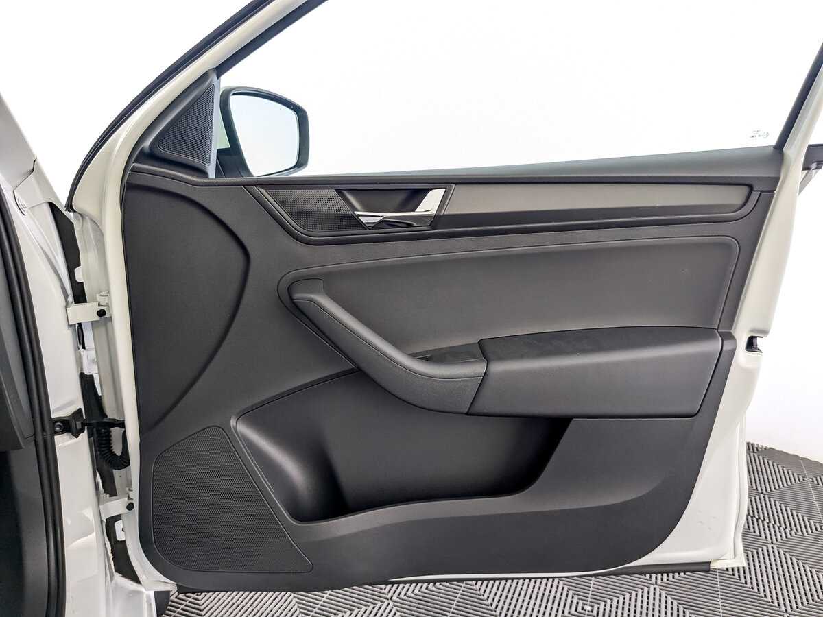 Купить Skoda Rapid с пробегом. Фото: #19