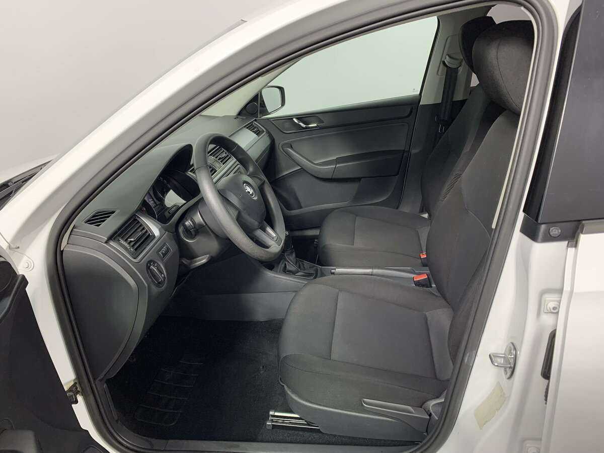 Купить Skoda Rapid с пробегом. Фото: #15