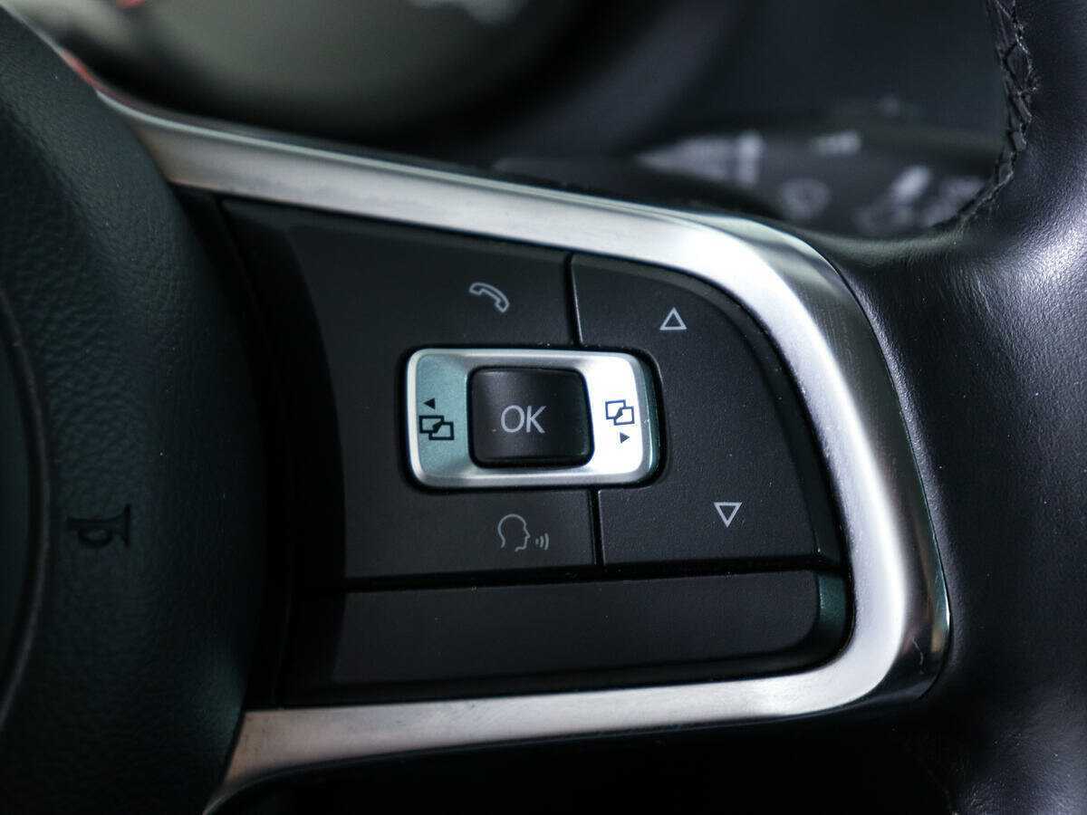 Купить Volkswagen Polo с пробегом. Фото: #17