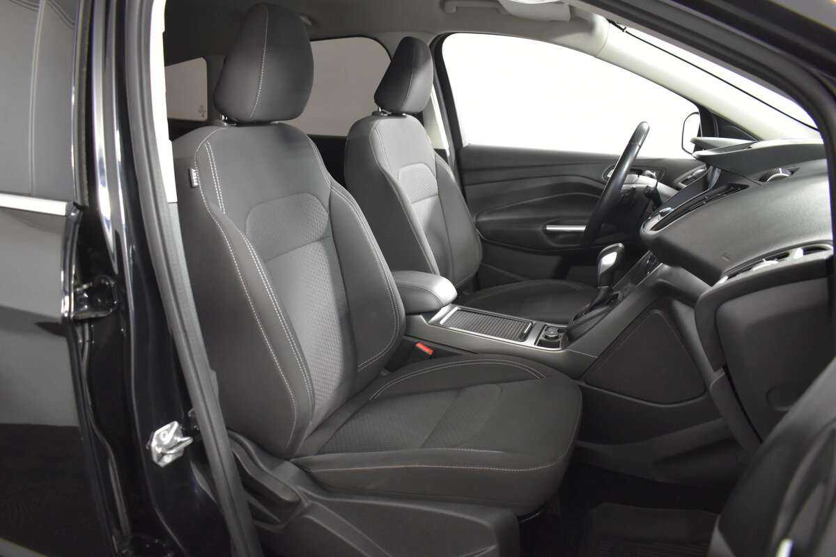 Купить Ford Kuga с пробегом. Фото: #9