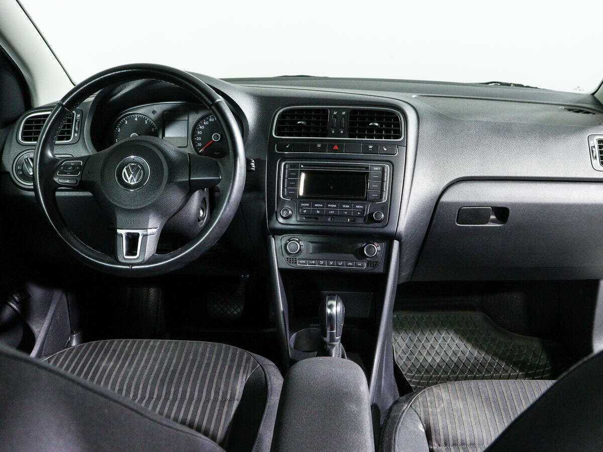 Купить Volkswagen Polo с пробегом. Фото: #11