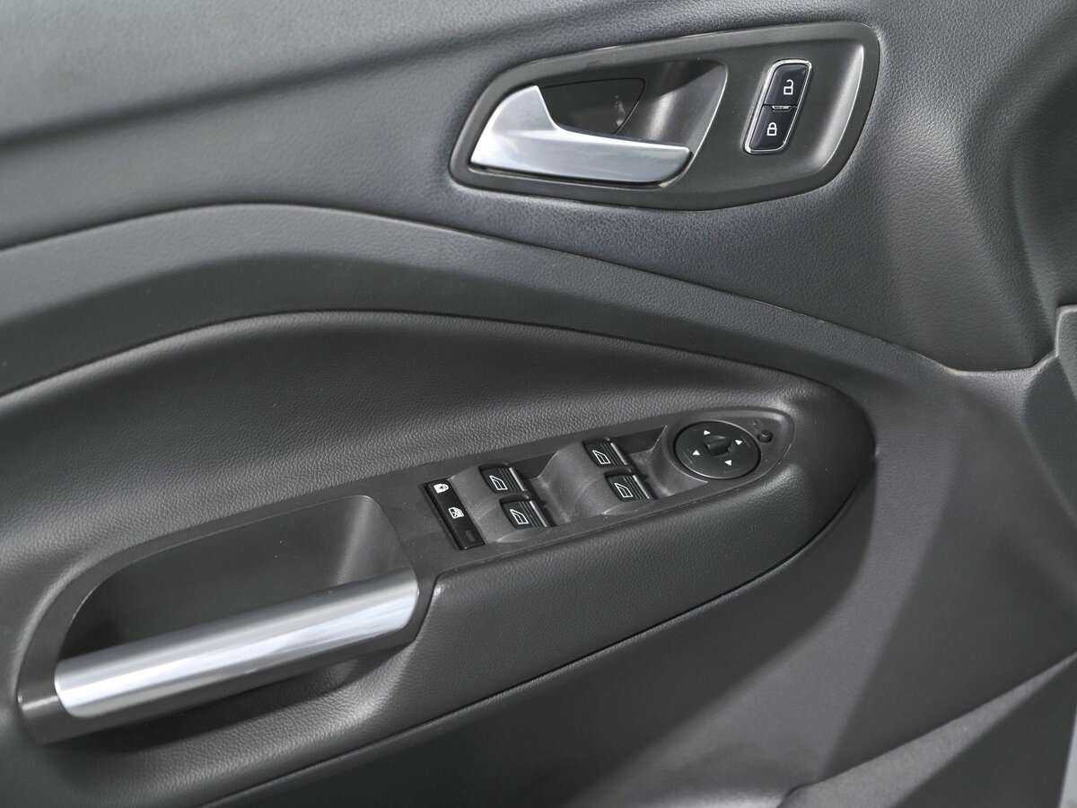 Купить Ford Kuga с пробегом. Фото: #14