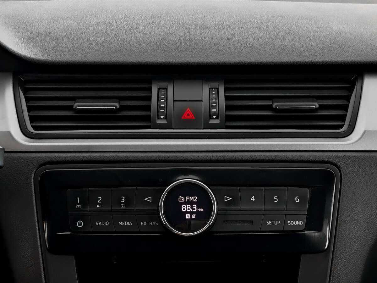 Купить Skoda Rapid с пробегом. Фото: #13