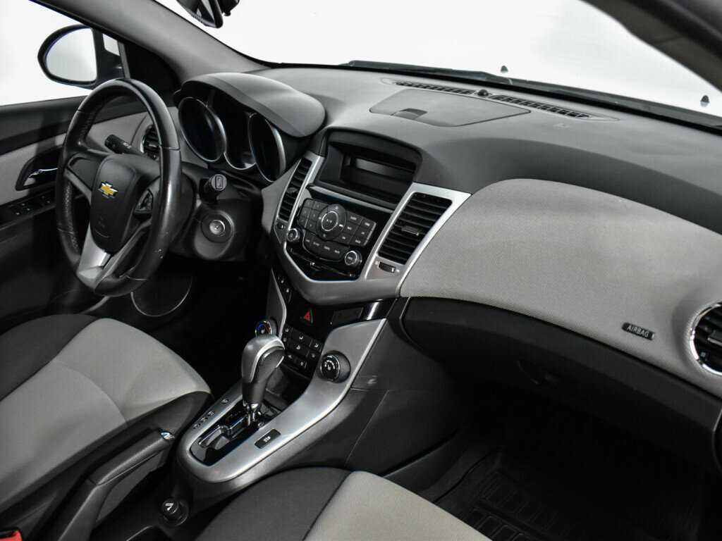 Купить Chevrolet Cruze с пробегом. Фото: #10