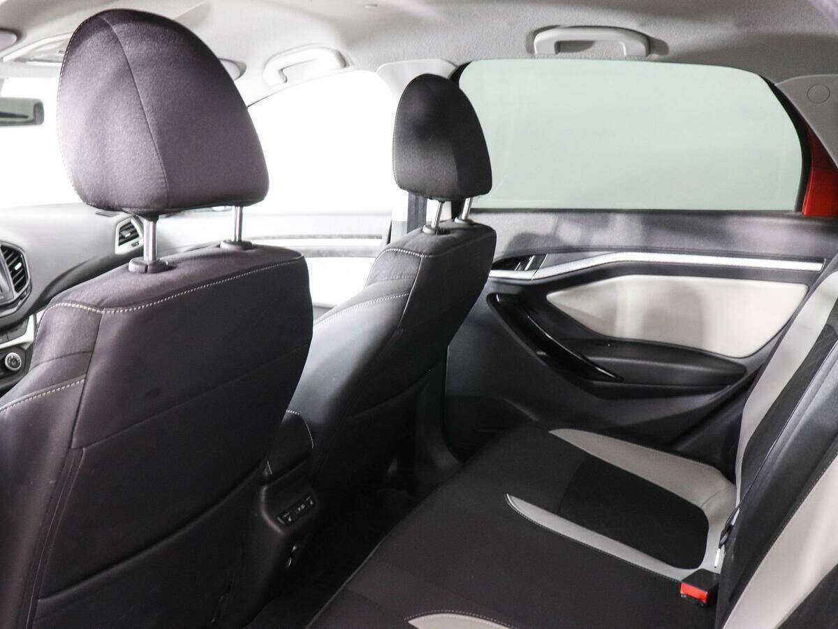 Купить Lada (ВАЗ) Vesta с пробегом. Фото: #10