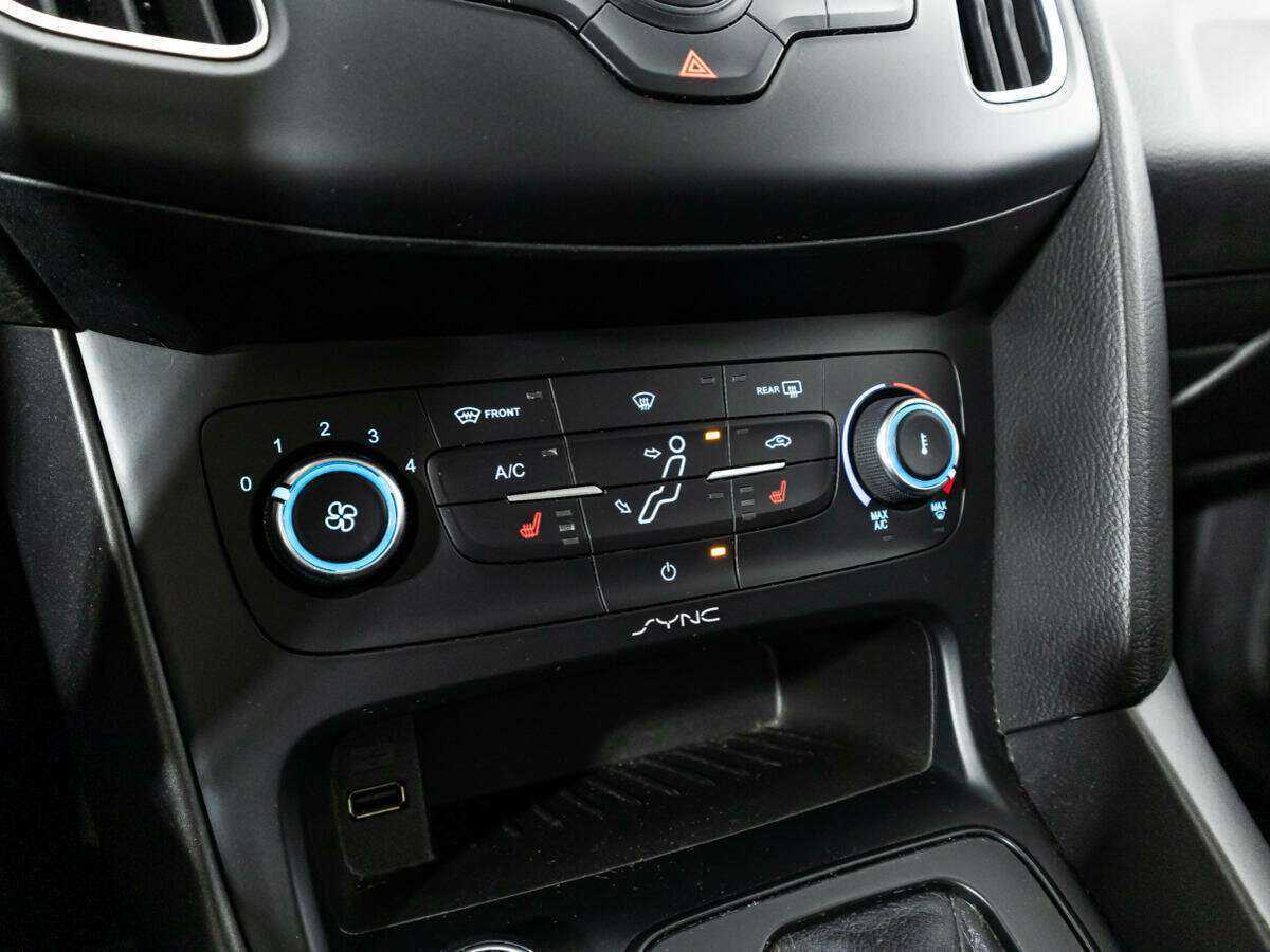 Купить Ford Focus с пробегом. Фото: #14