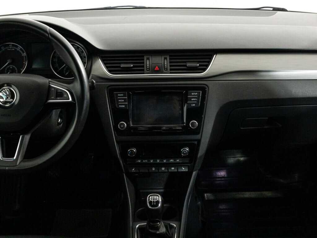 Купить Skoda Rapid с пробегом. Фото: #13