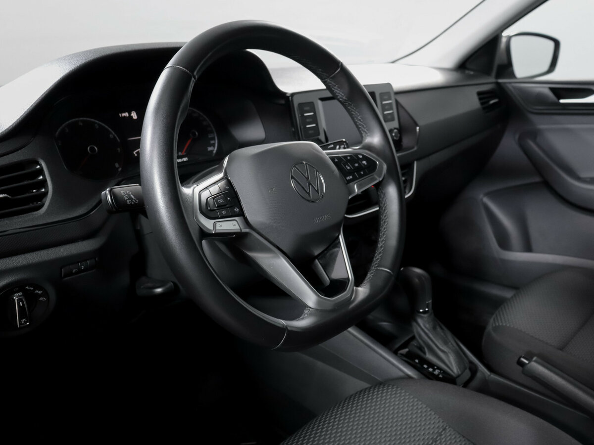 Купить Volkswagen Polo с пробегом. Фото: #10