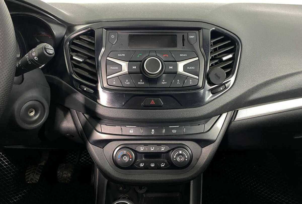 Купить Lada (ВАЗ) Vesta с пробегом. Фото: #11